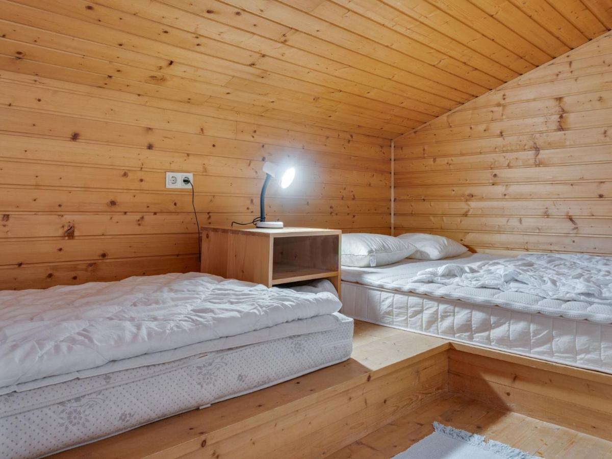 Spacious Chalet In Maishofen Near Forest Eksteriør billede